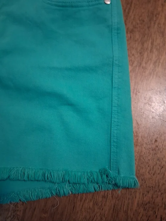 Judy Blue NWOT Teal Garment Dyed Mid Rise Frayed Hem Shorts XL - Picture 4 of 7
